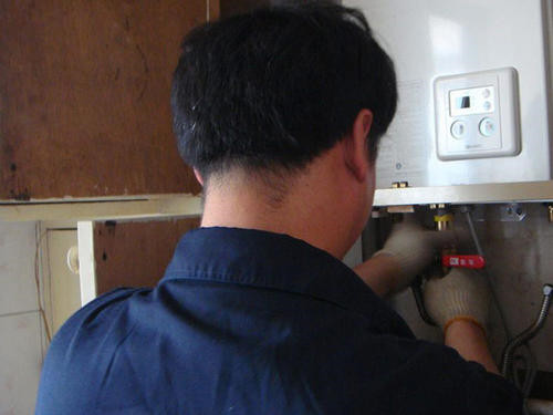 贛州于都縣熱水器維修電話號(hào)碼_快速上門